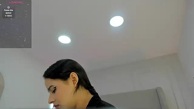 Dream_nena from StripChat is Freechat