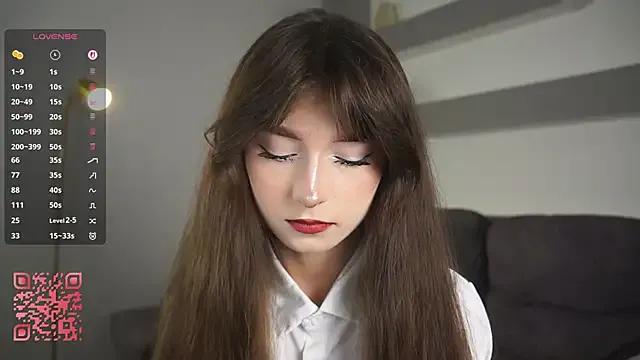 DreamyDaisy from StripChat is Freechat