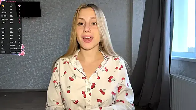 DreamyOlivia from StripChat is Freechat