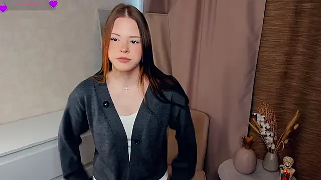 DremaMiears from StripChat is Freechat
