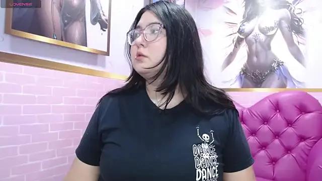 Dulce_meow from StripChat is Freechat