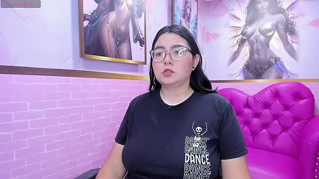 Dulce_meow from StripChat is Freechat