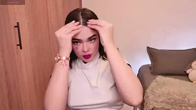 Girls: try live performances with matured performers, from dancing to quirks, in a variety of beautiful sex cams.