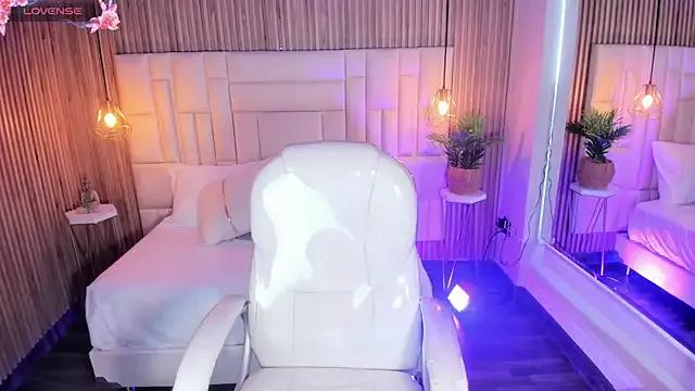 Girls: try live performances with matured performers, from dancing to quirks, in a variety of beautiful sex cams.