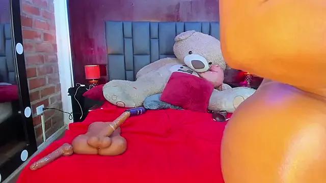 Girls: try live performances with matured performers, from dancing to quirks, in a variety of beautiful sex cams.