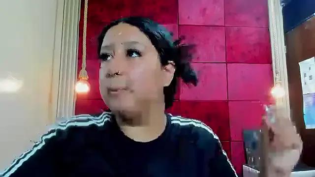 DulcineaSaenz from StripChat is Freechat