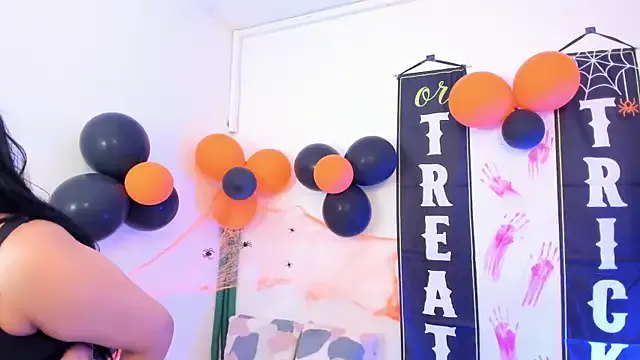 Dullce77 from StripChat