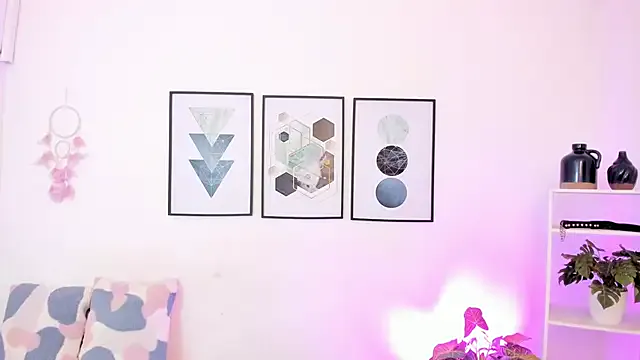 Dullce77 from StripChat