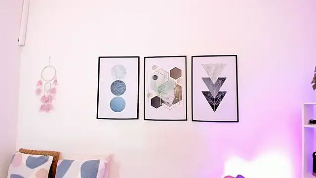 Dullce77 from StripChat