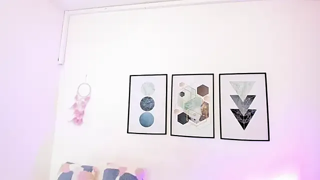 Dullce77 from StripChat