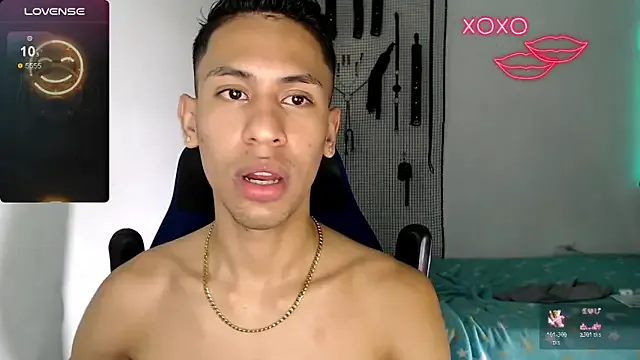 dylan_apol0 from StripChat is Freechat