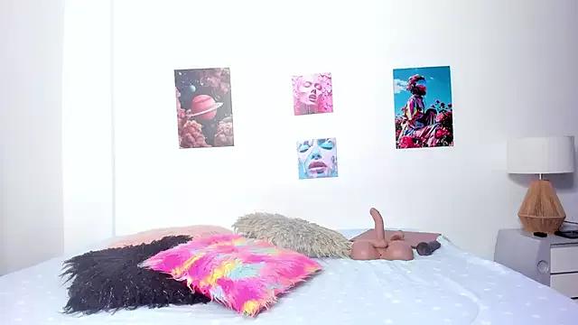 Girls: try live performances with matured performers, from dancing to quirks, in a variety of beautiful sex cams.