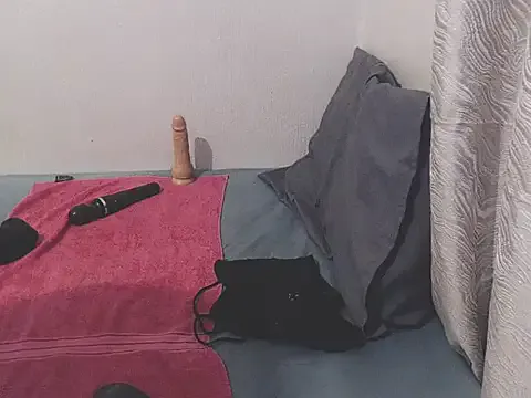 EbonyTinyX from StripChat is Freechat