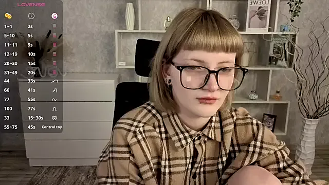 EchoBloom from StripChat is Freechat