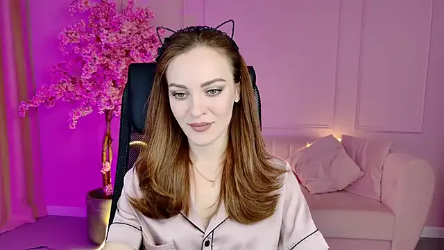 EdnaThomus from StripChat is Freechat