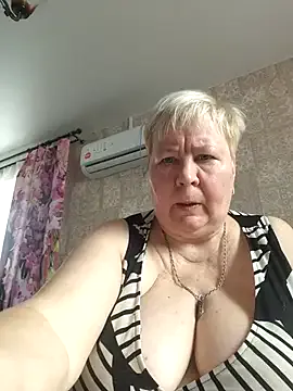 EffectFiona on StripChat 