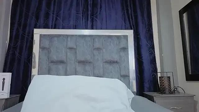 Effie_cooper from StripChat