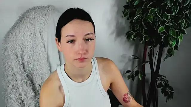 EileenMoores from StripChat is Freechat