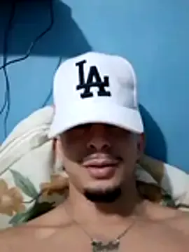 El_Roberto07 from StripChat is Freechat