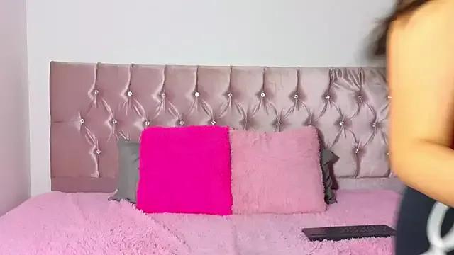 Girls: try live performances with matured performers, from dancing to quirks, in a variety of beautiful sex cams.