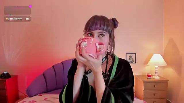 Girls: try live performances with matured performers, from dancing to quirks, in a variety of beautiful sex cams.