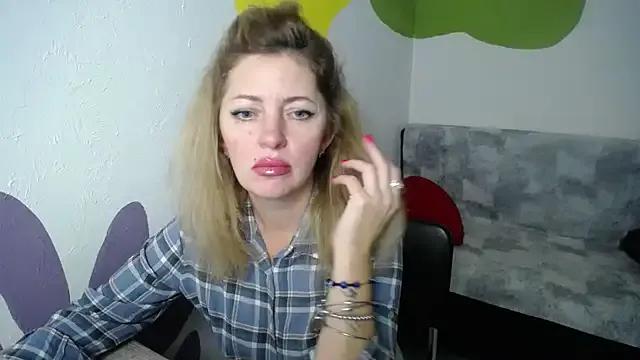 elegance_lady from StripChat is Freechat