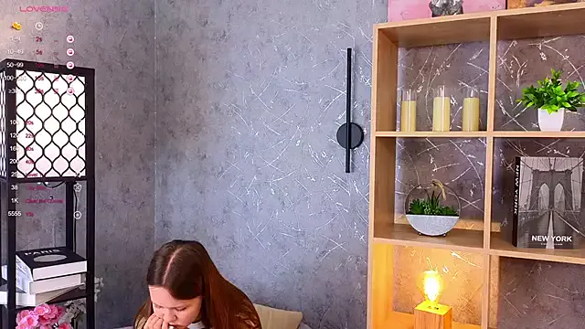 ElenoreReth from StripChat