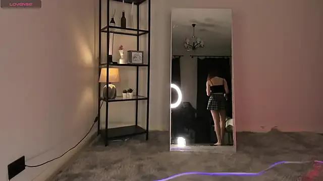 Girls: try live performances with matured performers, from dancing to quirks, in a variety of beautiful sex cams.