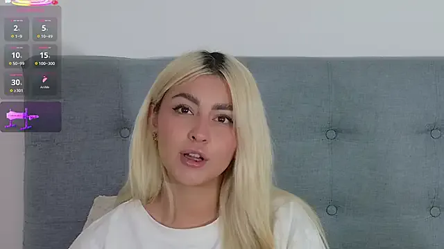 Elina_Hills from StripChat is Freechat