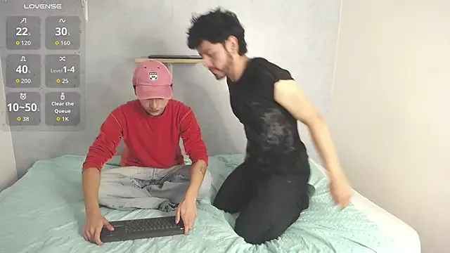 Eliotkinky from StripChat is Freechat