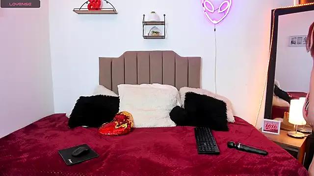 Girls: try live performances with matured performers, from dancing to quirks, in a variety of beautiful sex cams.