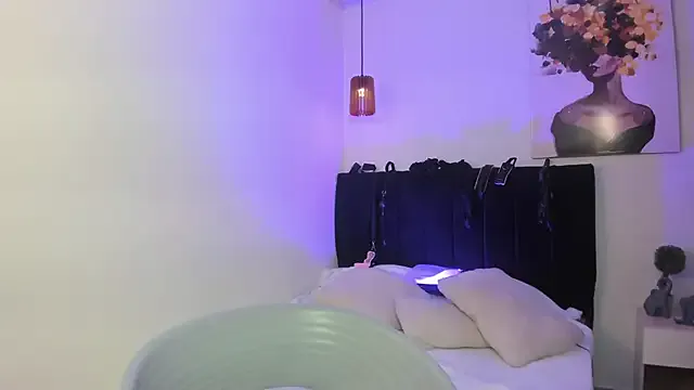 elisabethflores from StripChat is Freechat