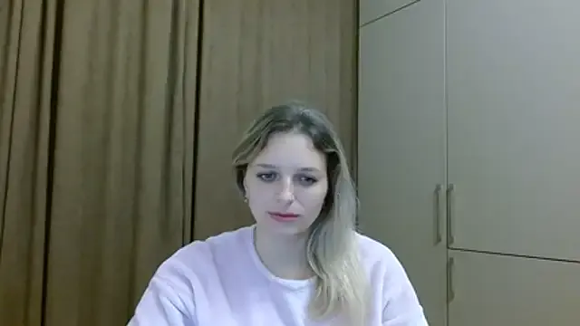 ElisSky301 from StripChat is Freechat