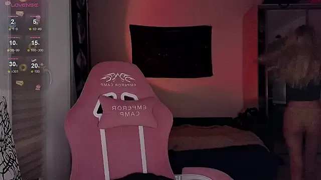 eliza_saddcat from StripChat is Freechat