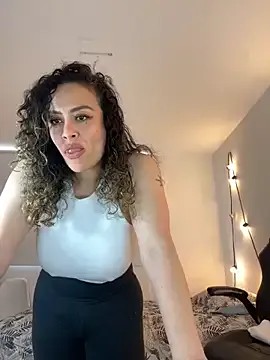 Elizabeth_Dupont from StripChat is Freechat