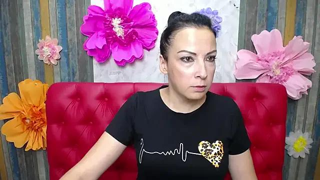 Girls: try live performances with matured performers, from dancing to quirks, in a variety of beautiful sex cams.