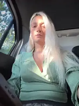 Ella_Charm from StripChat