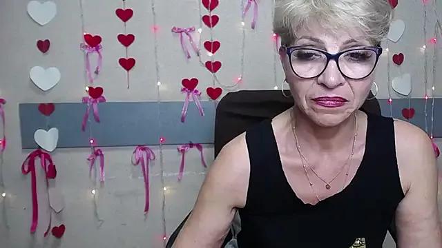 EllaBonito from StripChat