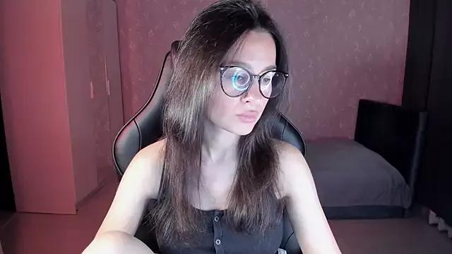 EllaFresh from StripChat