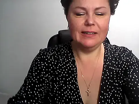 EllaLove2277 from StripChat is Freechat