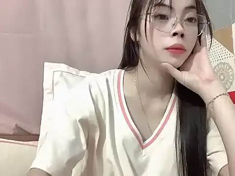 Ellie039 from StripChat is Freechat