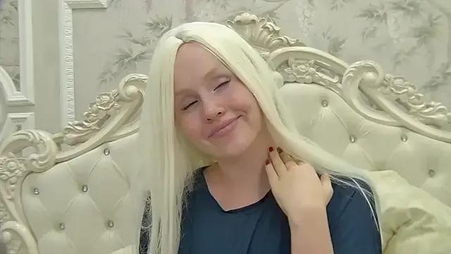 EllieFrosty_ from StripChat is Freechat