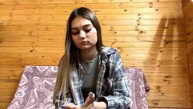 ellieluvureyes from StripChat