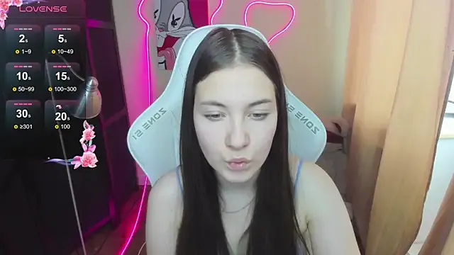 Ellisky from StripChat is Freechat