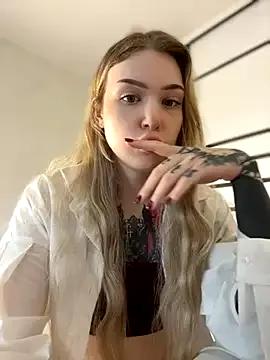 elliss_ from StripChat is Freechat