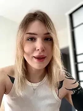 elliss_ from StripChat is Freechat