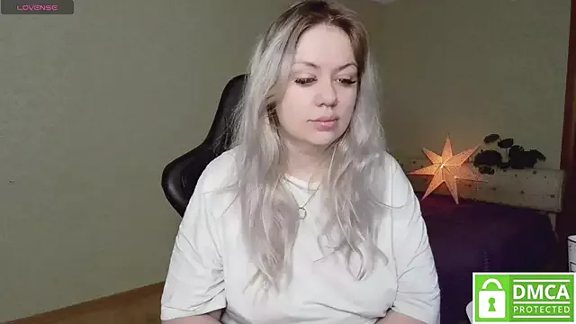 Elven_dreams_ from StripChat