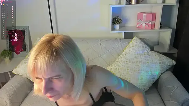 ElzaGlower from StripChat is Freechat