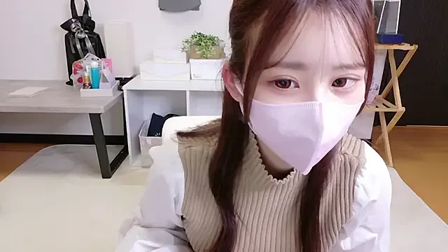 Ema_o0_chan from StripChat is Freechat