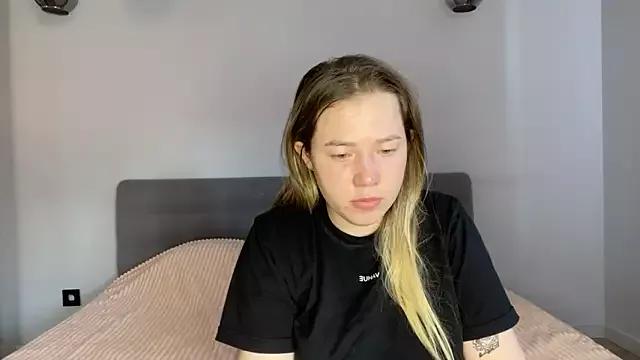 Embersweetbunny from StripChat